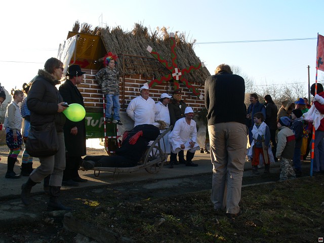 img00128.jpg